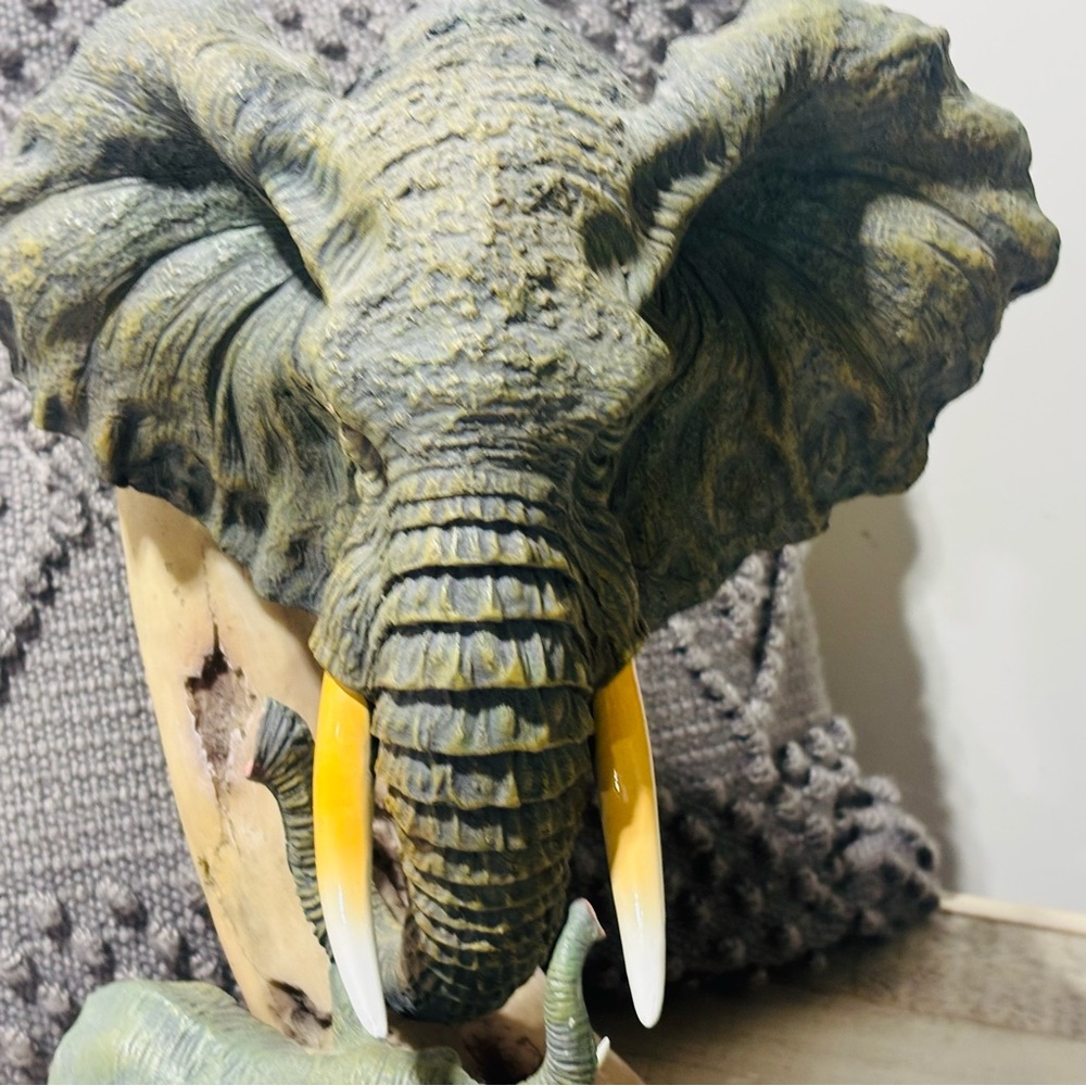 Vintage!❤️African Mother Elephant with Baby Tusk Sculpture - Picture 3 of 8